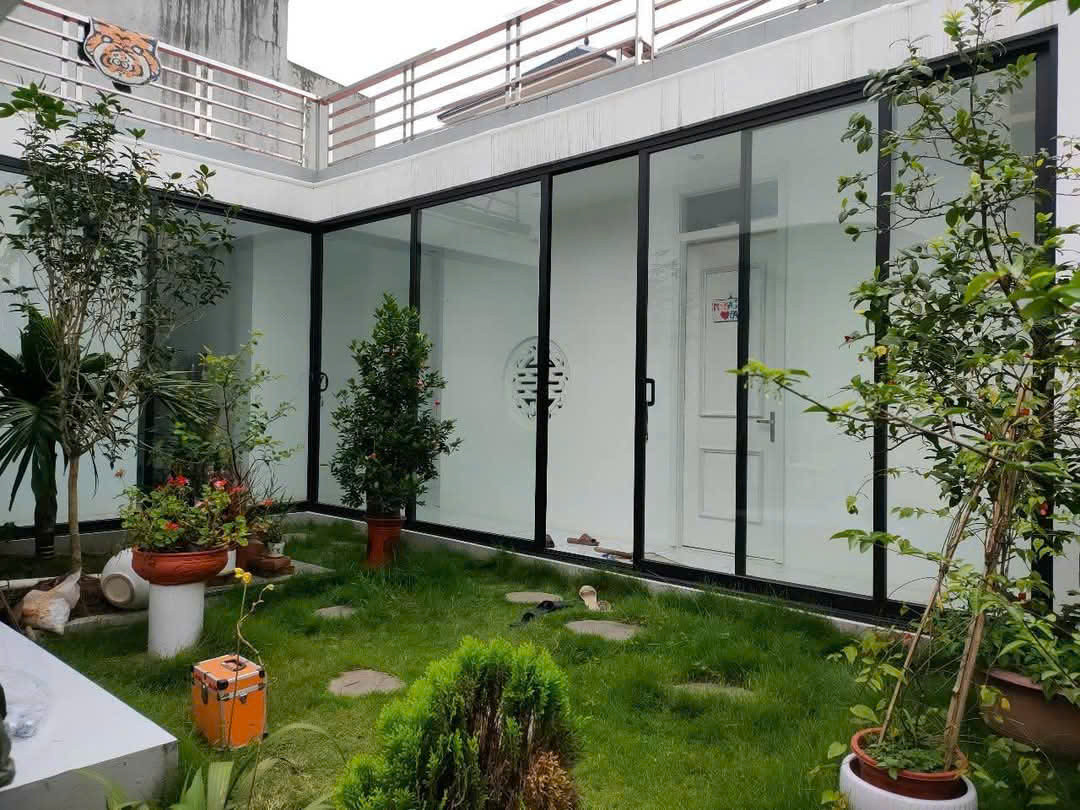 MẪU CỬA NHÔM ĐÚC 4